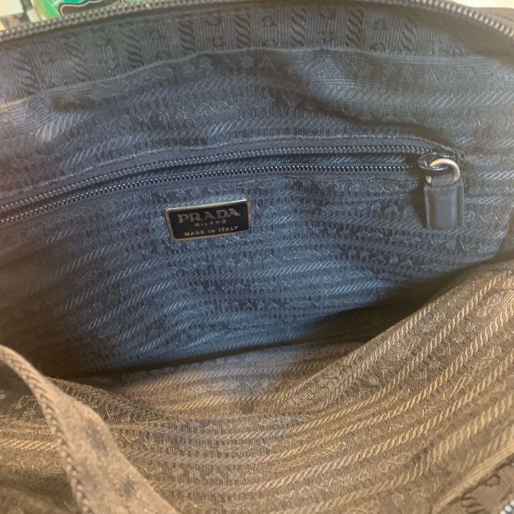 Prada bag - Picture 9 of 10